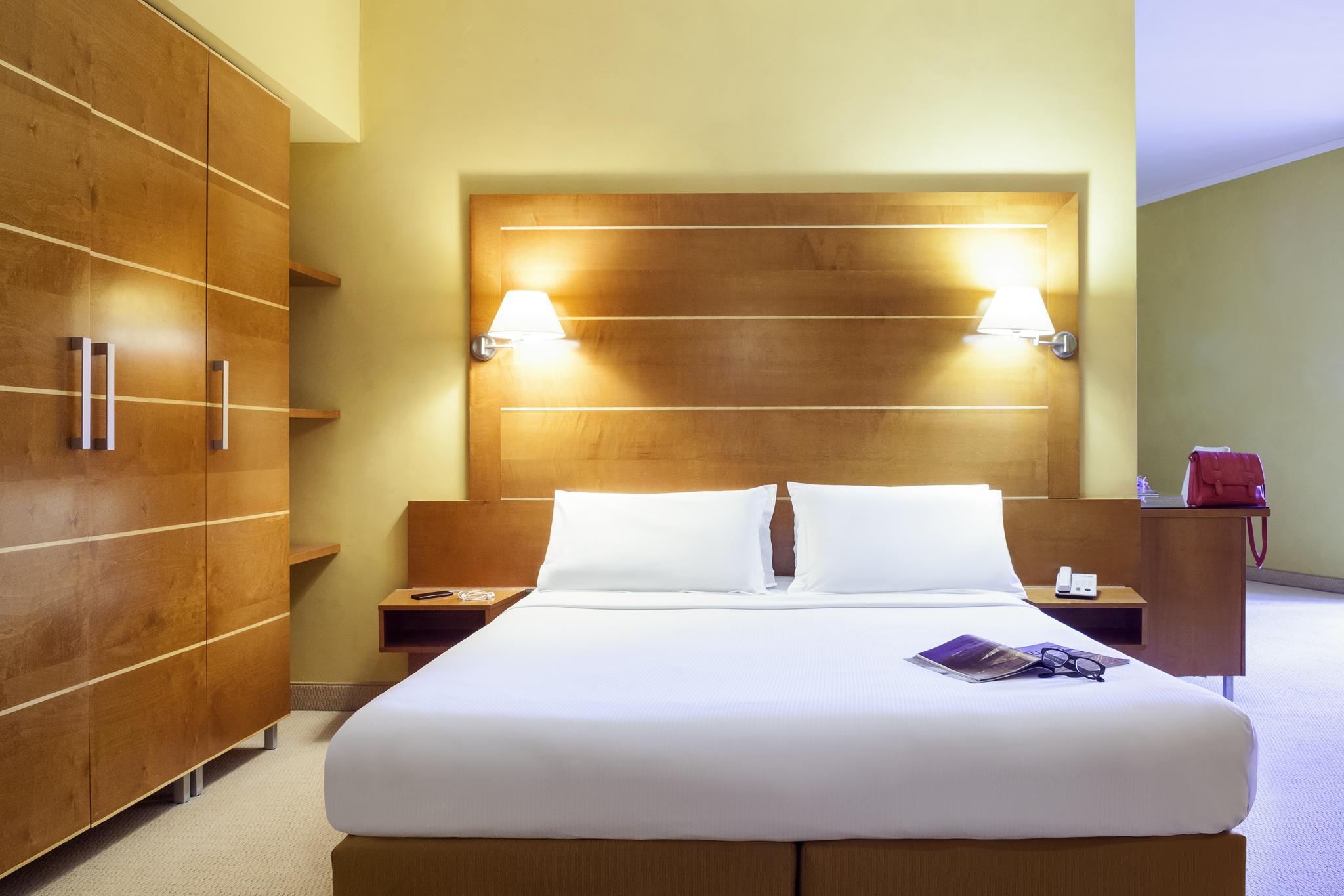 ホテル Ibis Styles Bari ジョヴィナッツォ エクステリア 写真