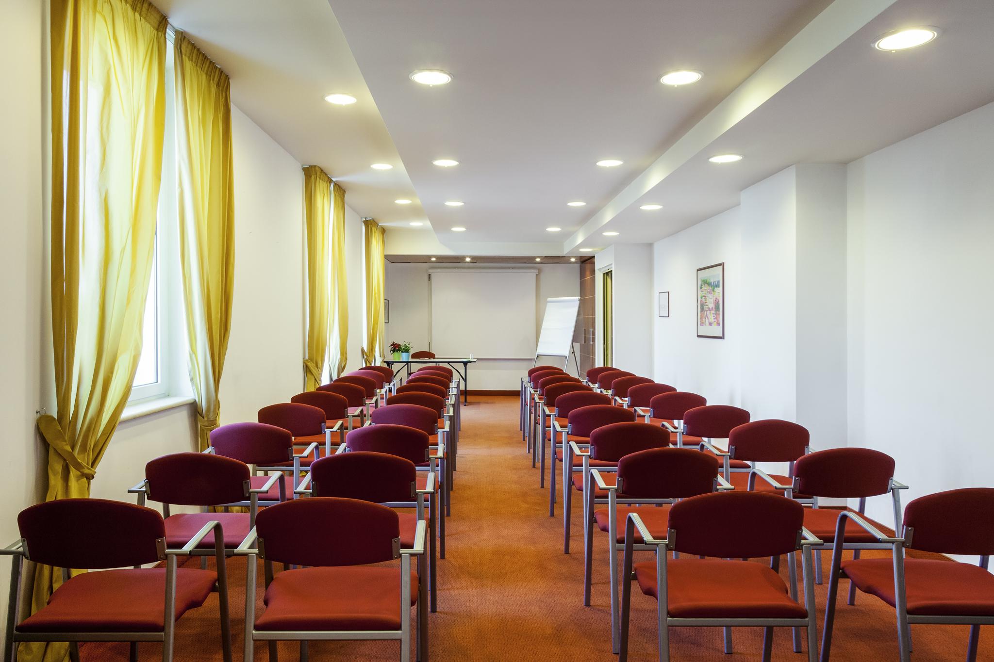 ホテル Ibis Styles Bari ジョヴィナッツォ エクステリア 写真